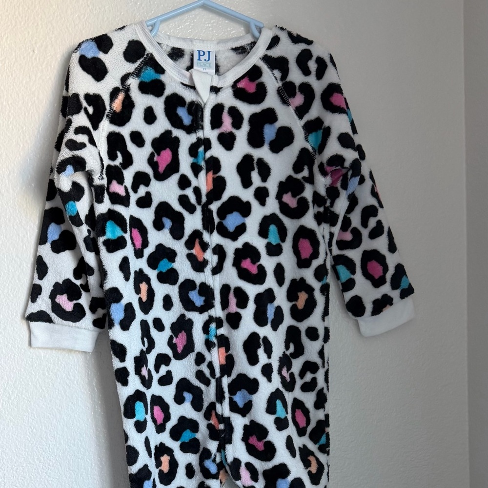 Toddler Girls Rainbow Leopard Fleece Footed One Piece Pajamas - White
